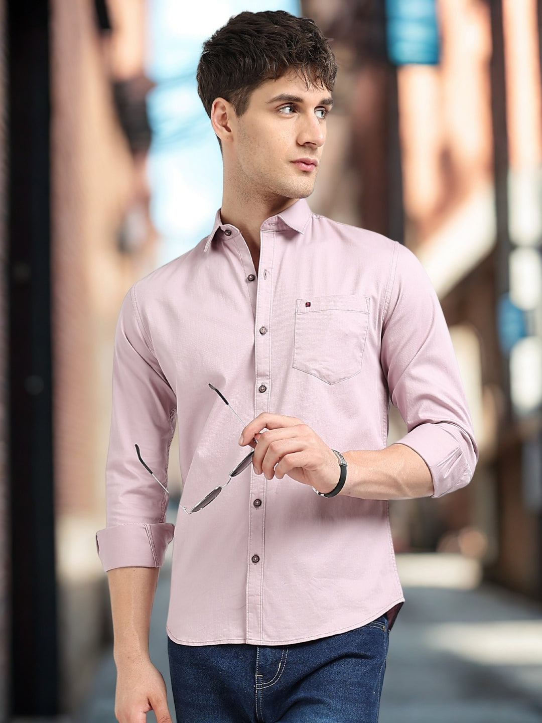 Light Pink Solid Slim Fit Casual Shirts