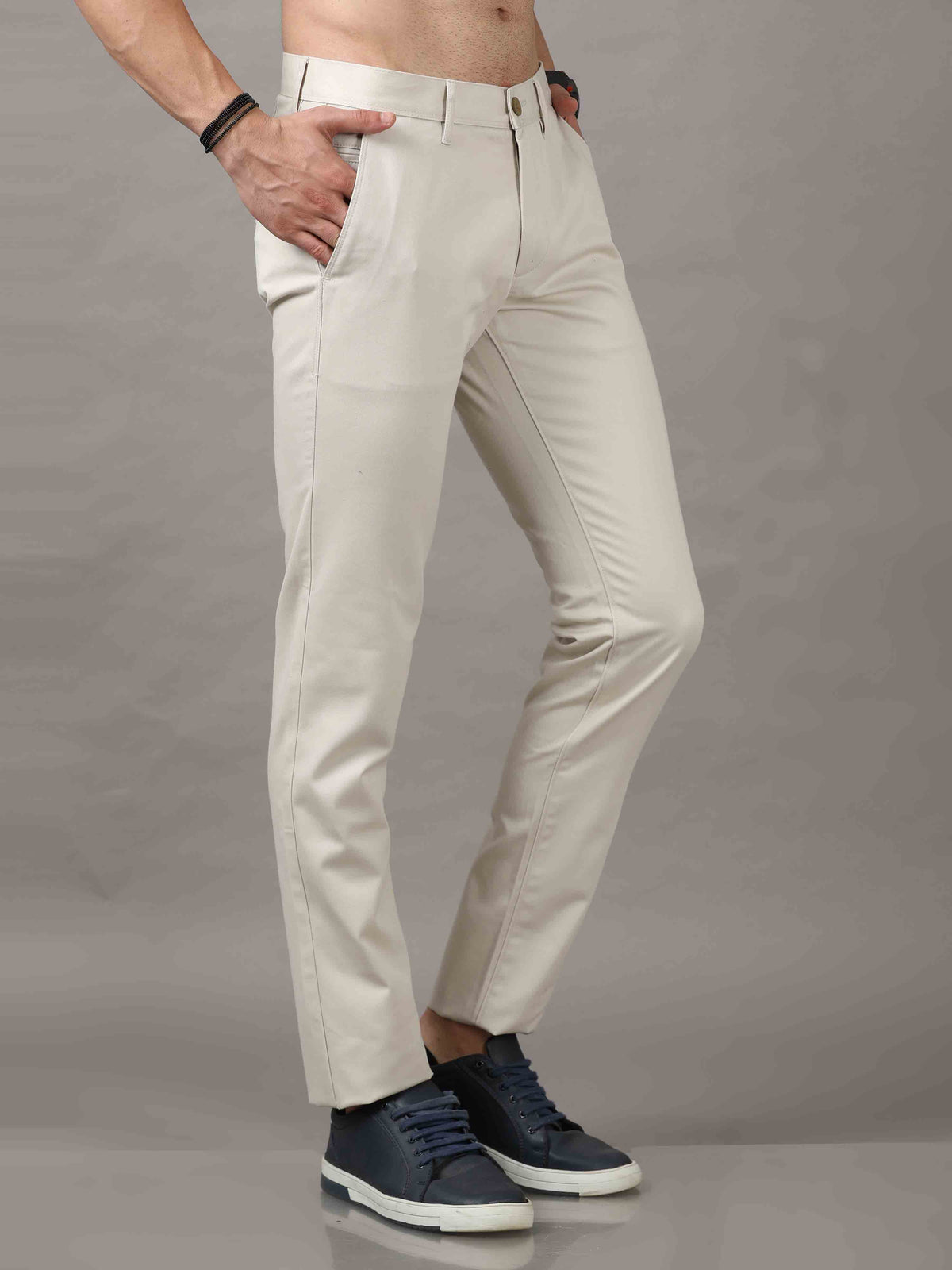 Men's Cream Cotton Blend Narrow Fit Solid Causal Trouser