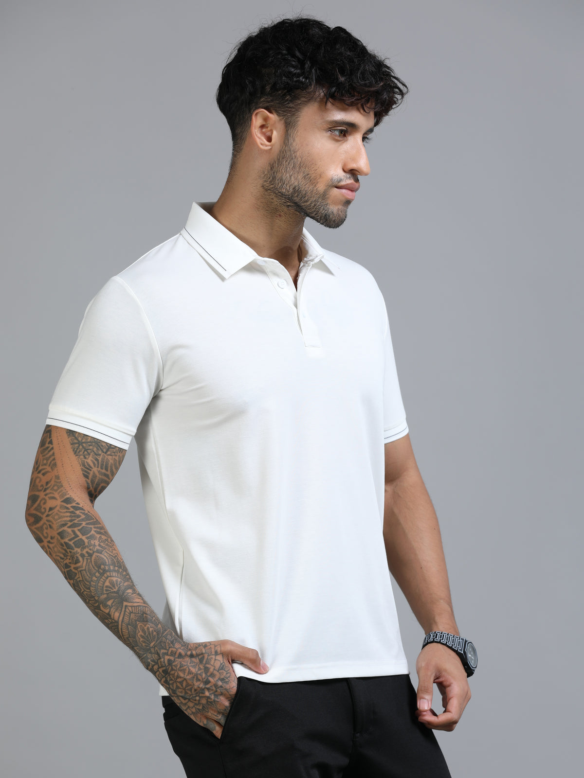 Men White Slim Fit Stretchable Solid Polo T-Shirt
