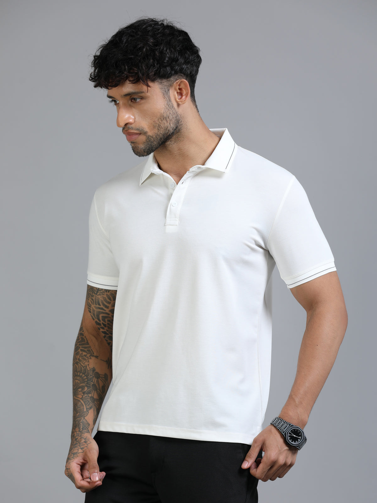 Men White Slim Fit Stretchable Solid Polo T-Shirt