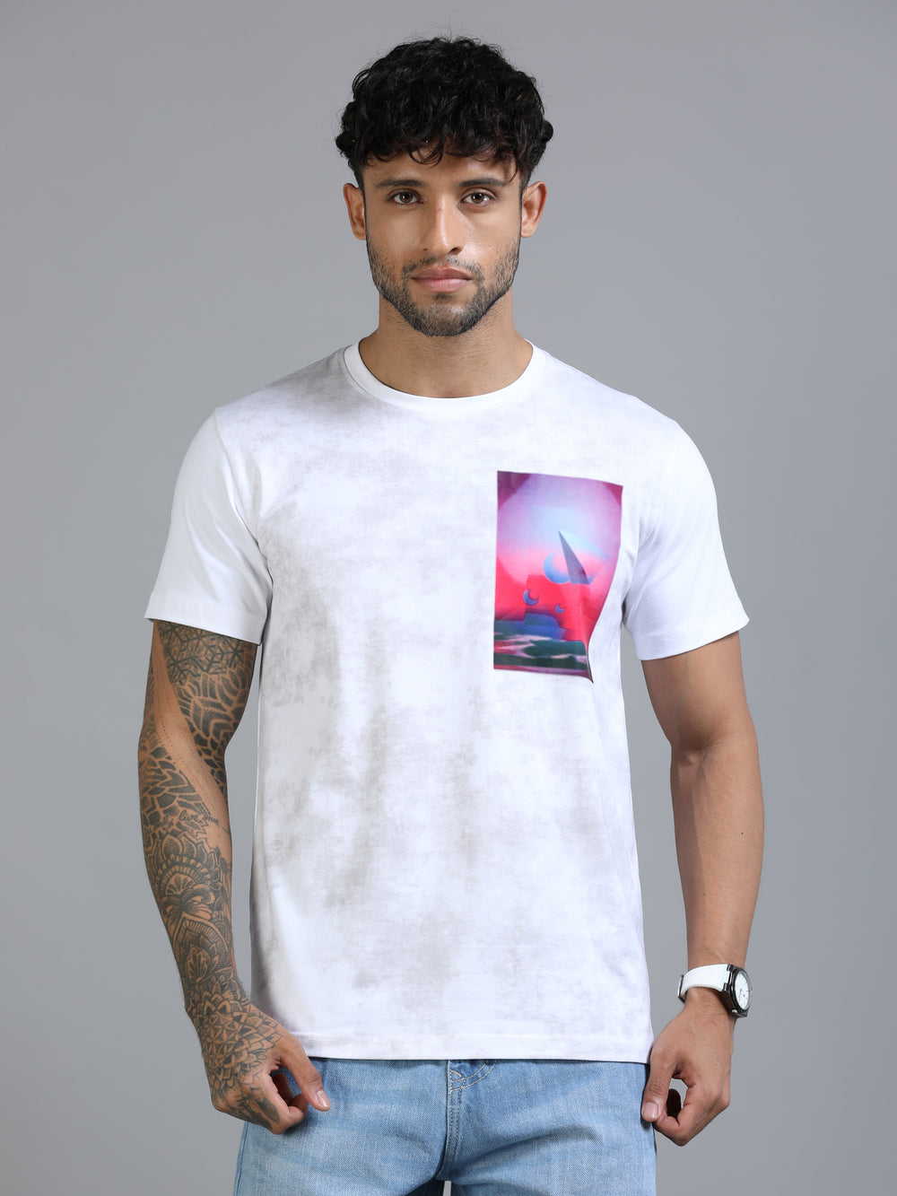 Men White Slim Fit Chest Printed Crew Neck T-Shirt