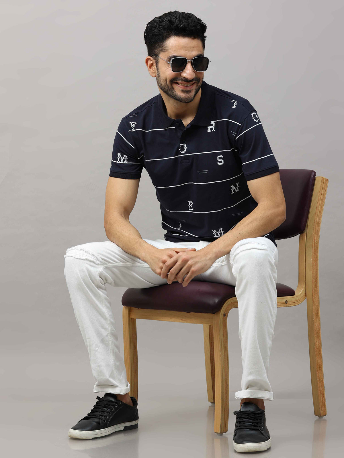 Men's Navy Regular Fit Printed Half Sleeves Polo Neck T-Shirt