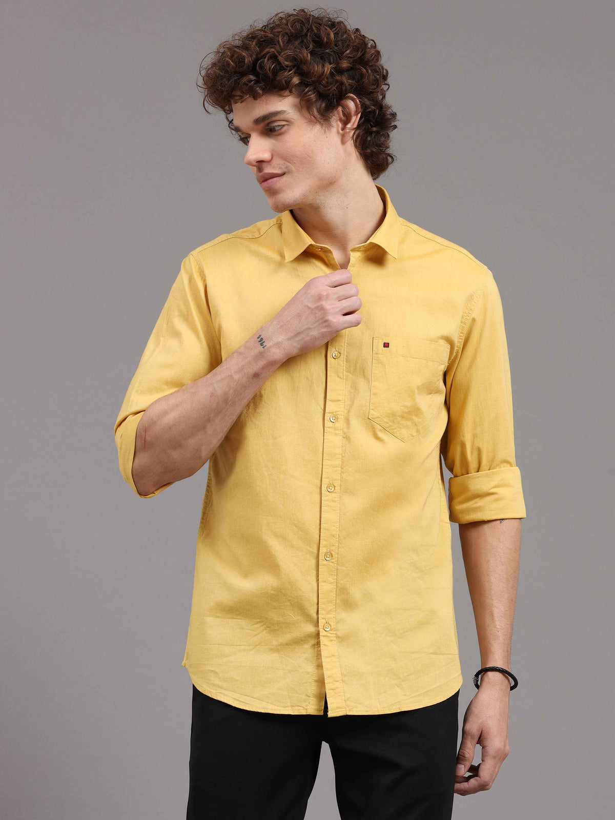 Men's Yellow Slim Fit Solid Full Sleeves Casual Shirts