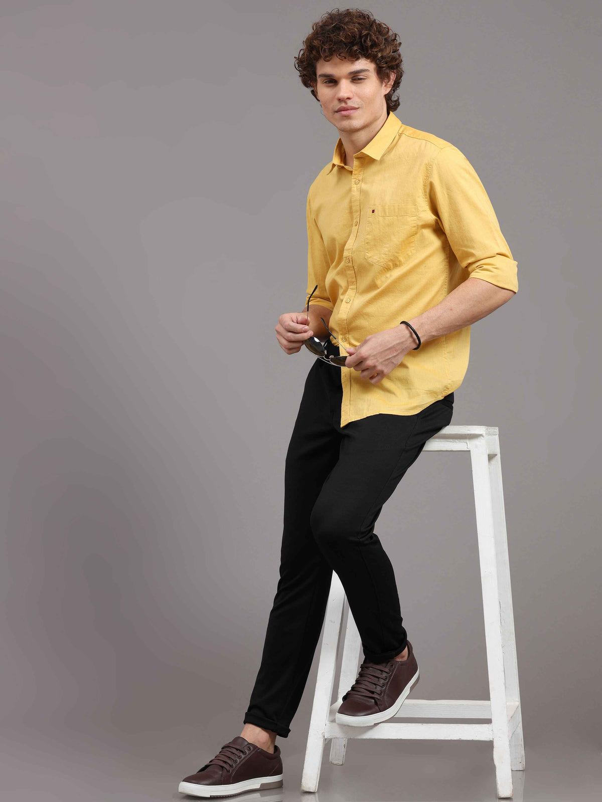 Men's Yellow Slim Fit Solid Full Sleeves Casual Shirts