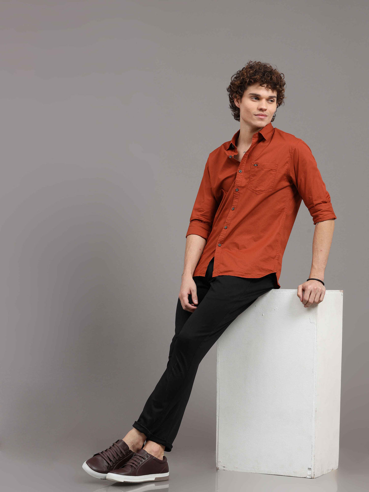 Men's Orange Slim Fit Solid Full Sleeves Casual Shirts
