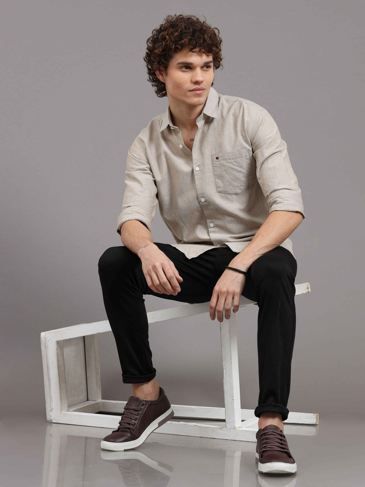 Men's Khaki Slim Fit Solid Full Sleeves Casual Shirts