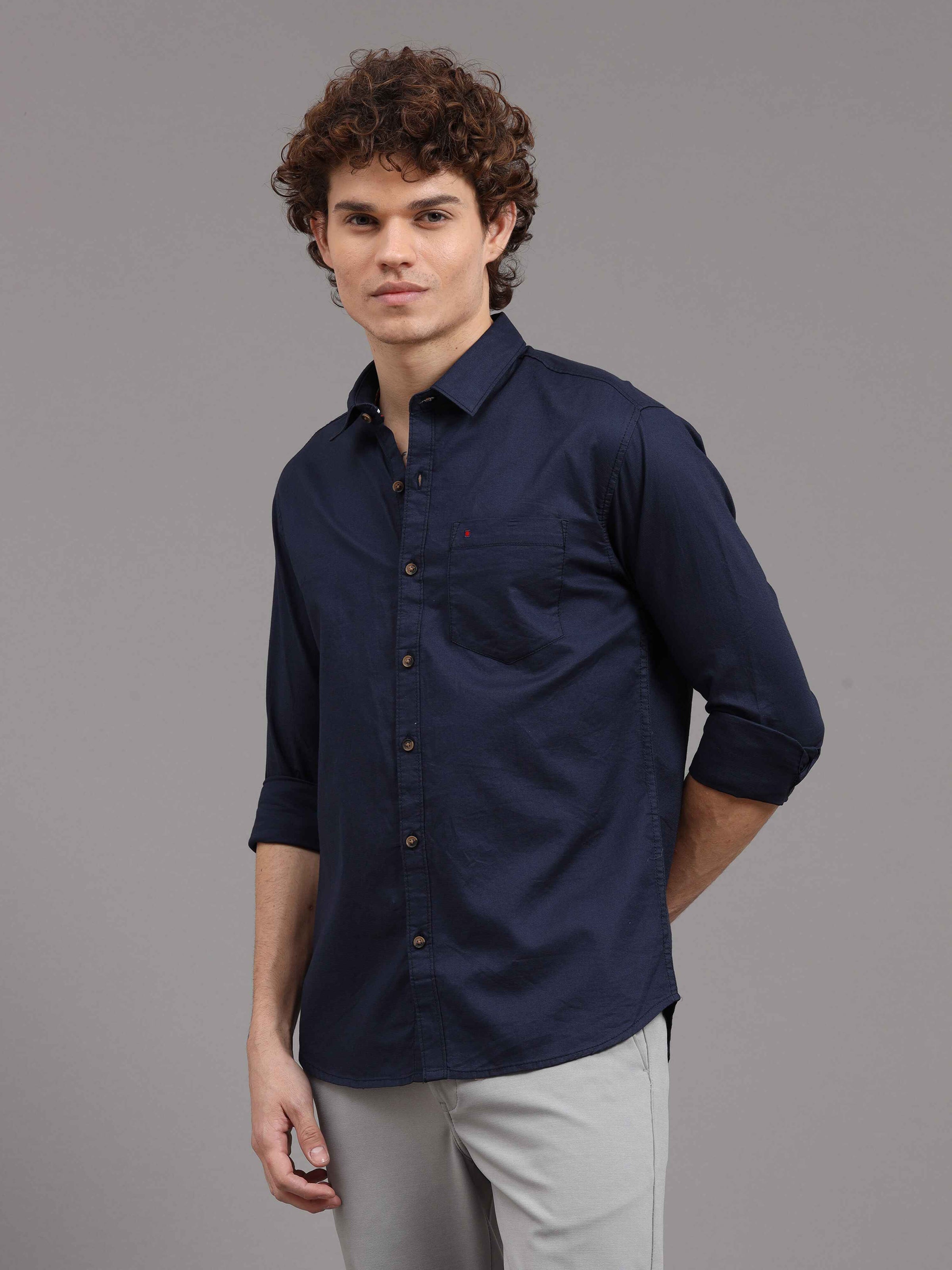 Men's Royal Blue Slim Fit Solid Full Sleeves Casual Shirts