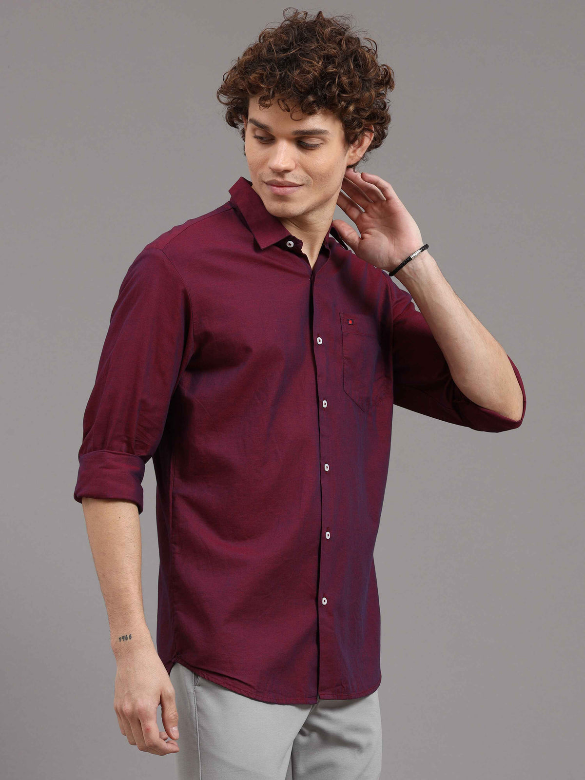 Men's Burgundy Slim Fit Solid Full Sleeves Casual Shirts