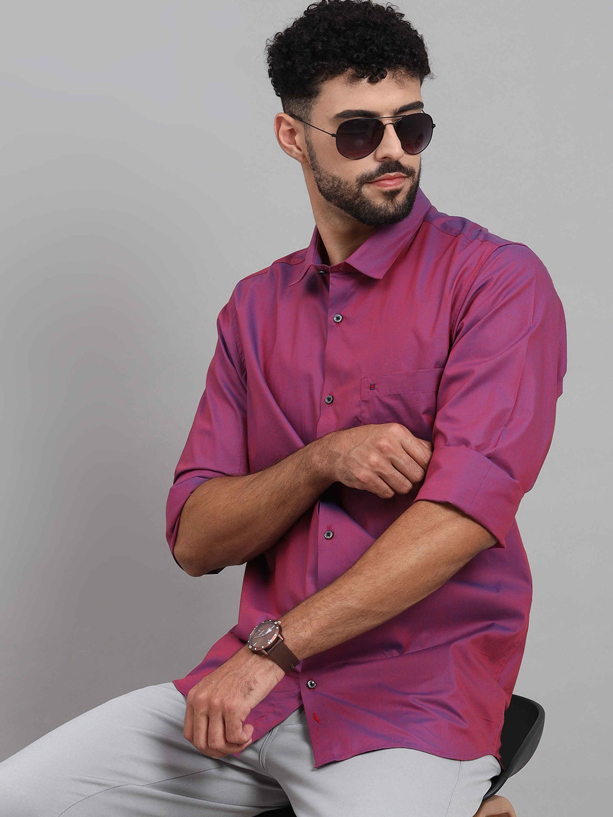 Men's Magenta Slim Fit Solid Full Sleeves Casual Shirts