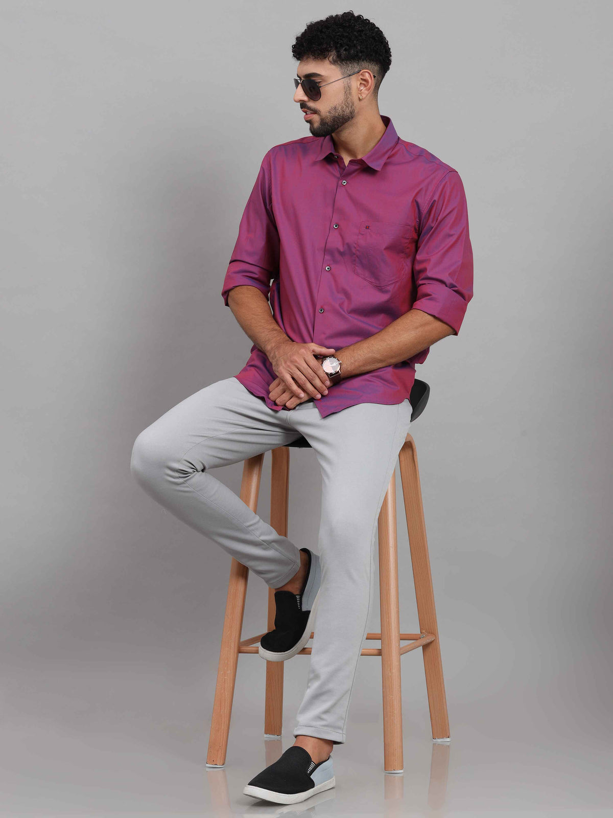 Men's Magenta Slim Fit Solid Full Sleeves Casual Shirts