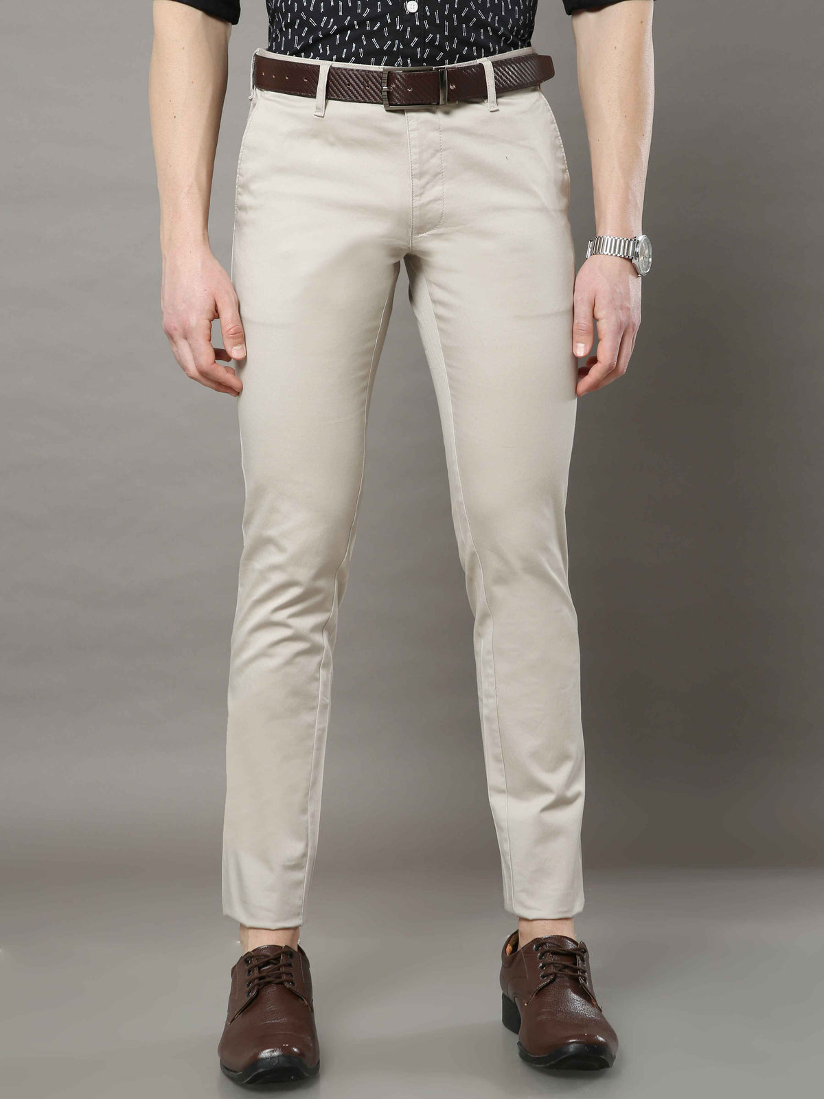 Men's Cream Narrow Fit Solid Lycra Casual Trouser