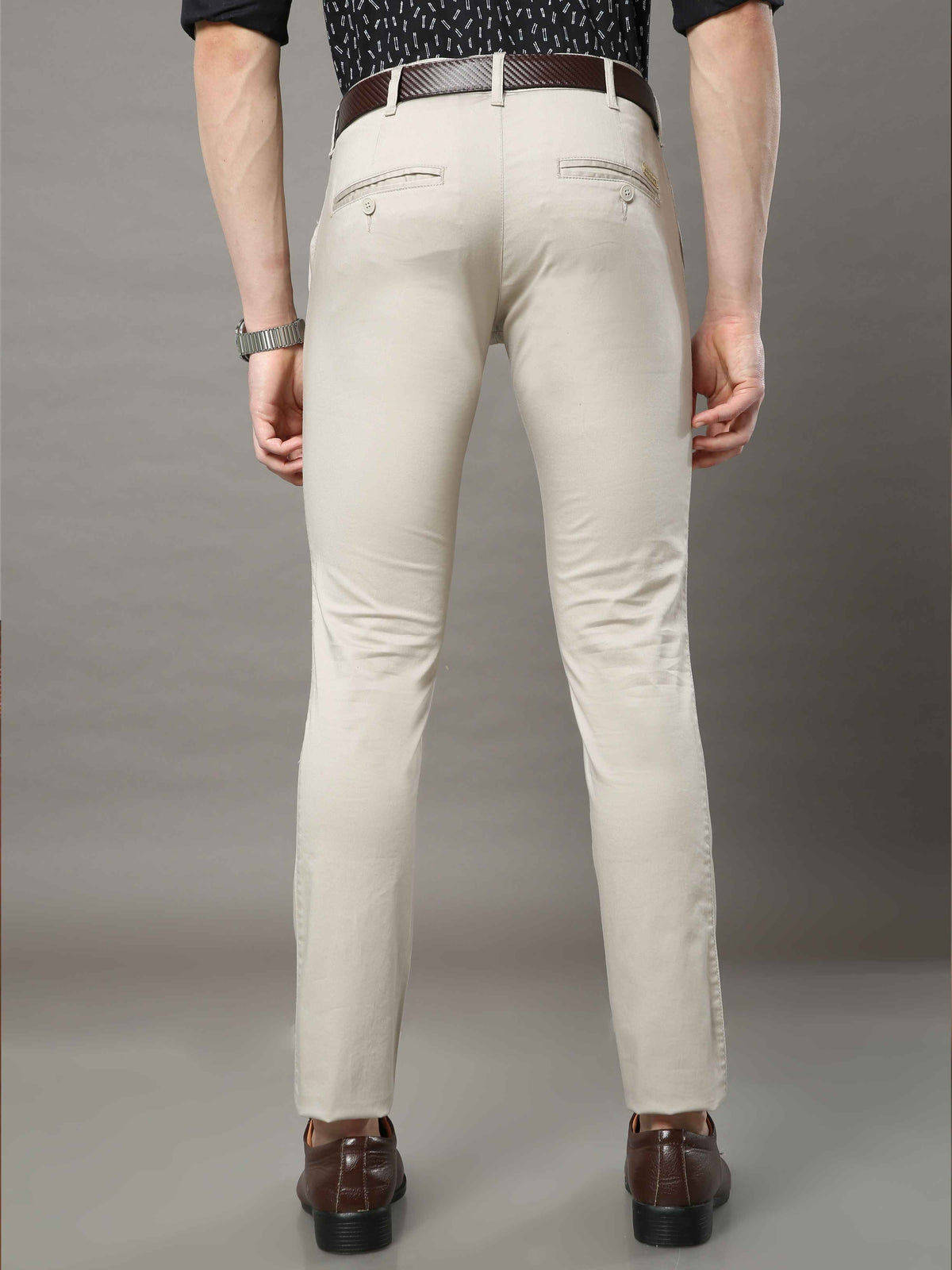 Men's Cream Narrow Fit Solid Lycra Casual Trouser