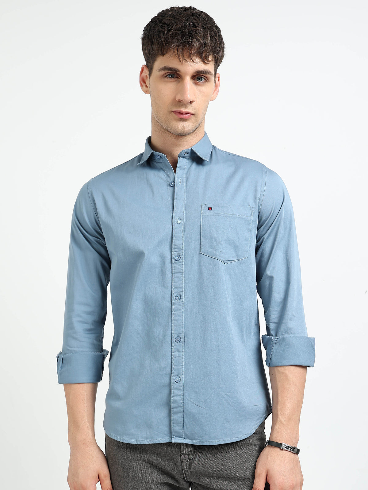 Blue Solid Slim Fit Casual Shirts