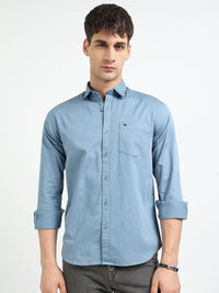 Blue Solid Slim Fit Casual Shirts