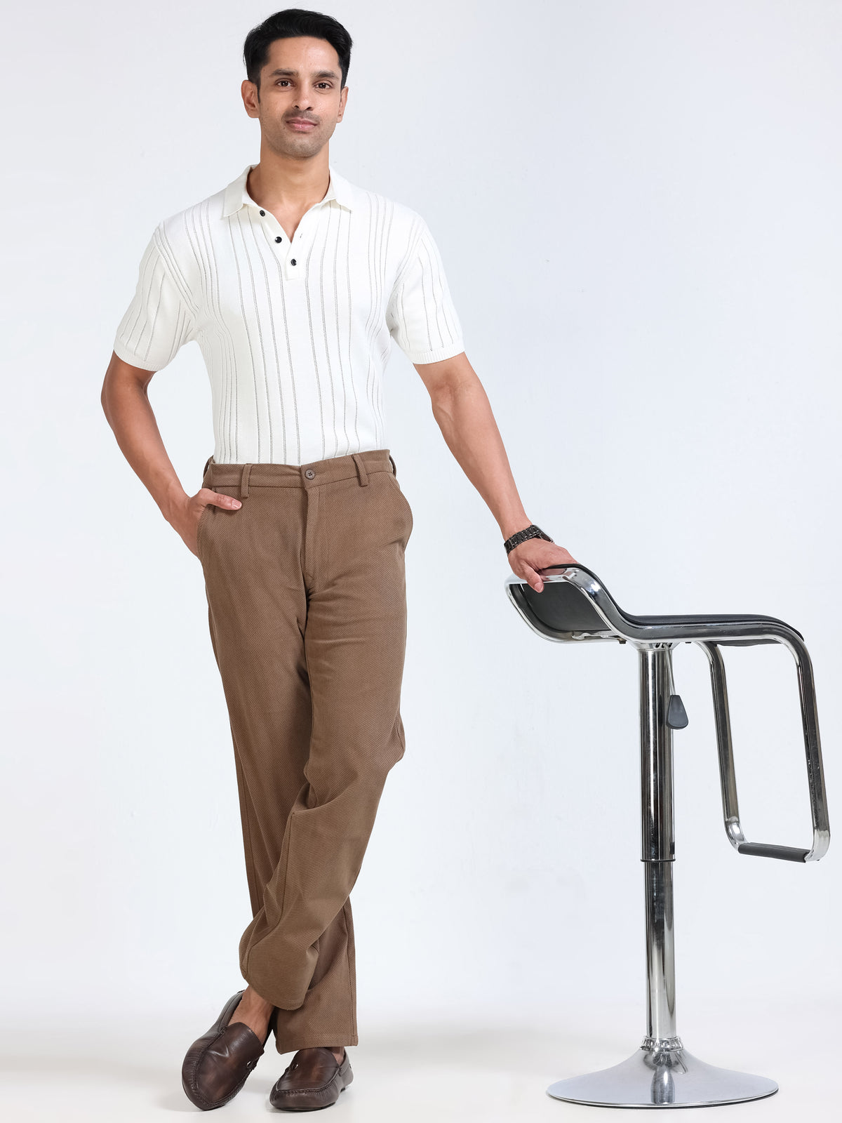 Men's Khaki Solid Drift Fit Stretch Corduroy Trouser