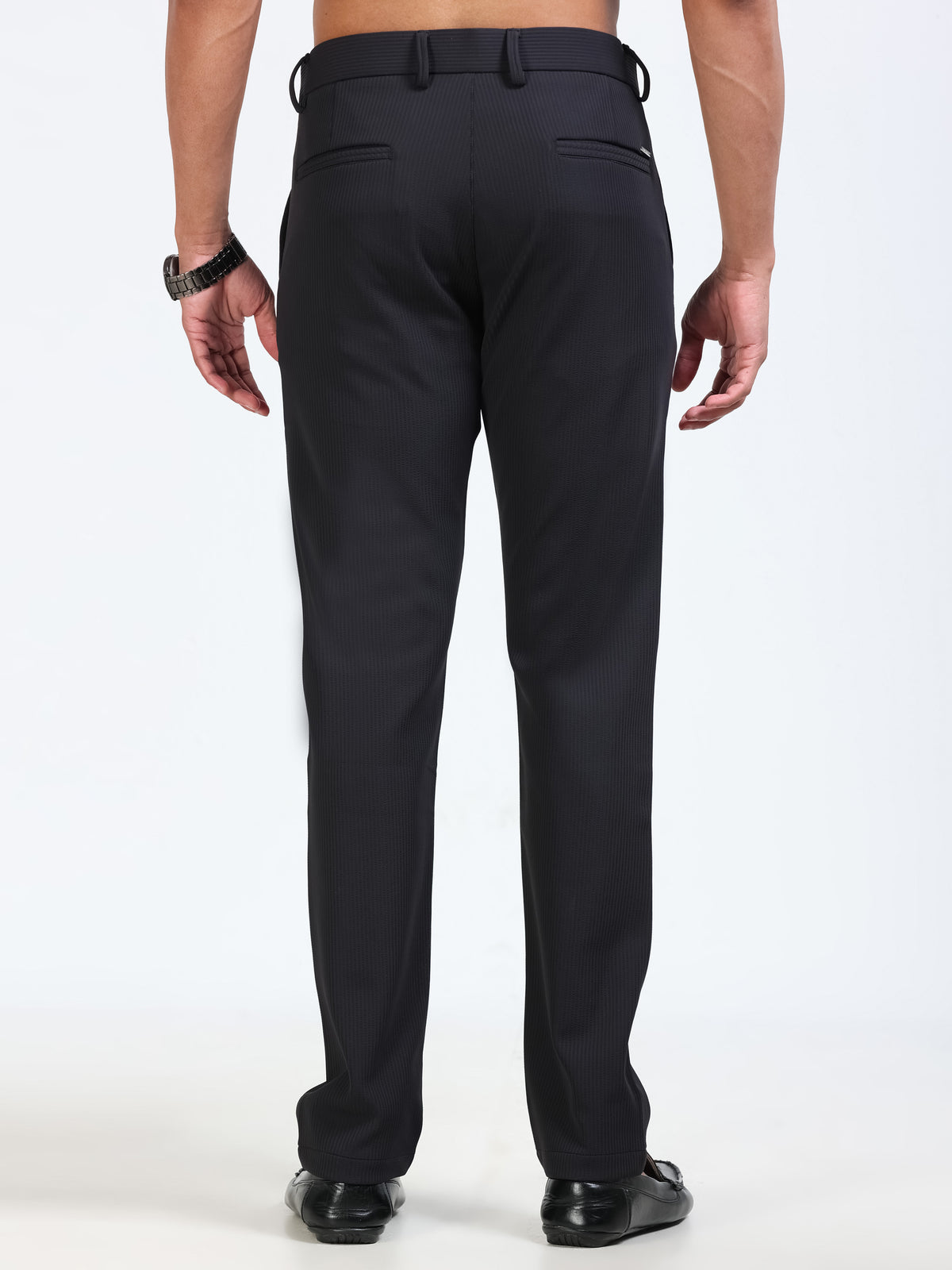 Men's Black  Narrow Fit Solid 4-Way Lycra Trousers with Textured finish