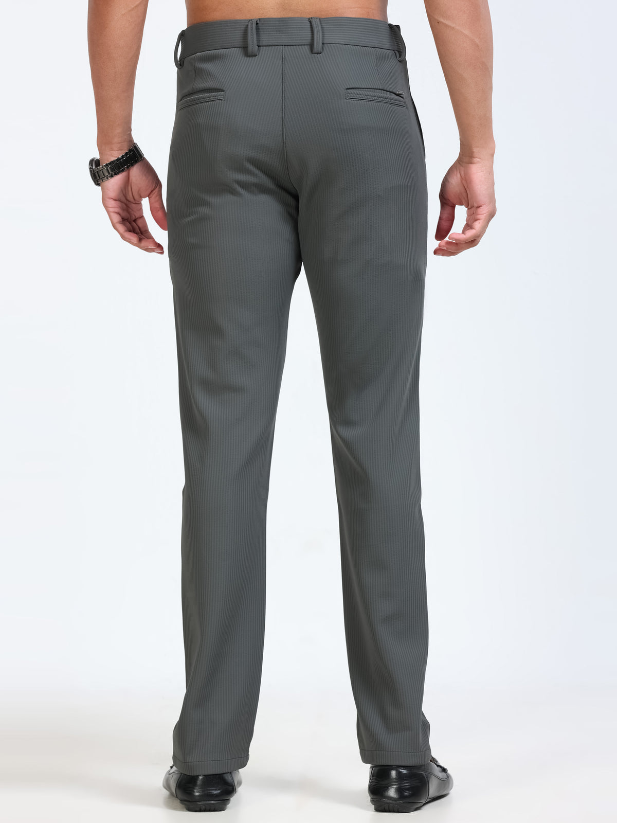 Men's Olive Narrow Fit Solid 4-Way Lycra Trousers with Textured finish