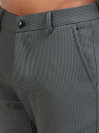 Men's Olive Narrow Fit Solid 4-Way Lycra Trousers with Textured finish