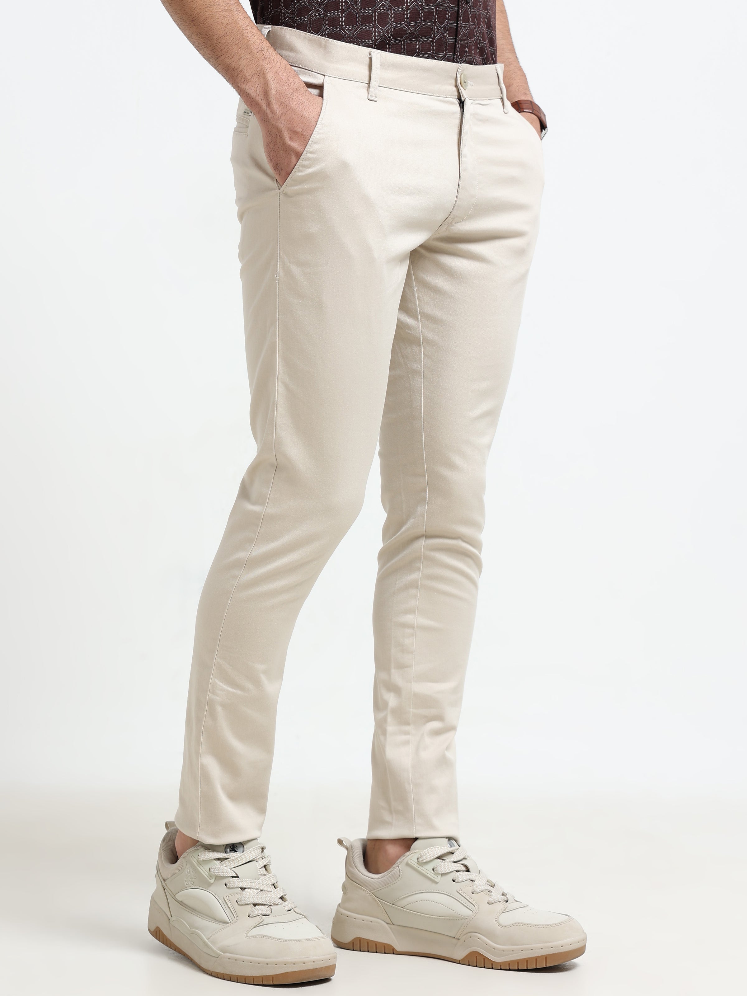 Men Cream Solid Satin With Lycra Ankle Fit Casual Trousers