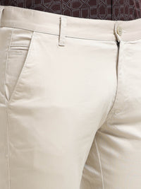 Men Cream Solid Satin With Lycra Ankle Fit Casual Trousers