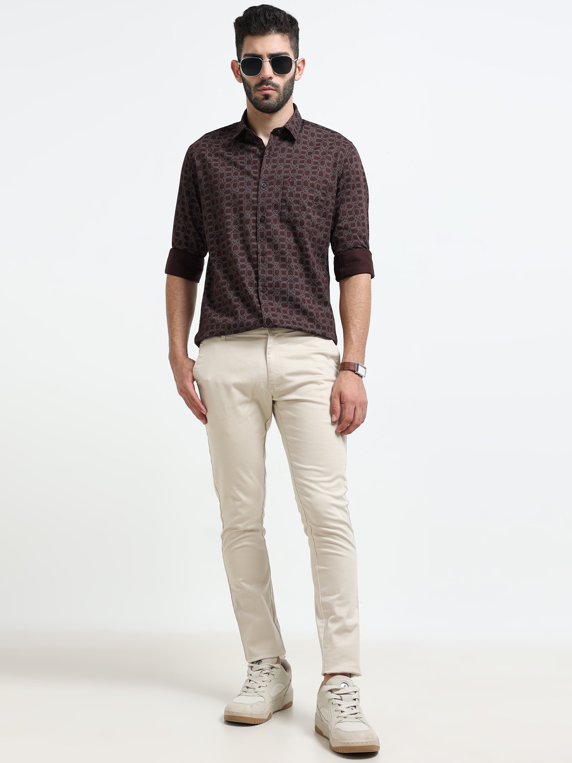 Men Cream Solid Satin With Lycra Ankle Fit Casual Trousers
