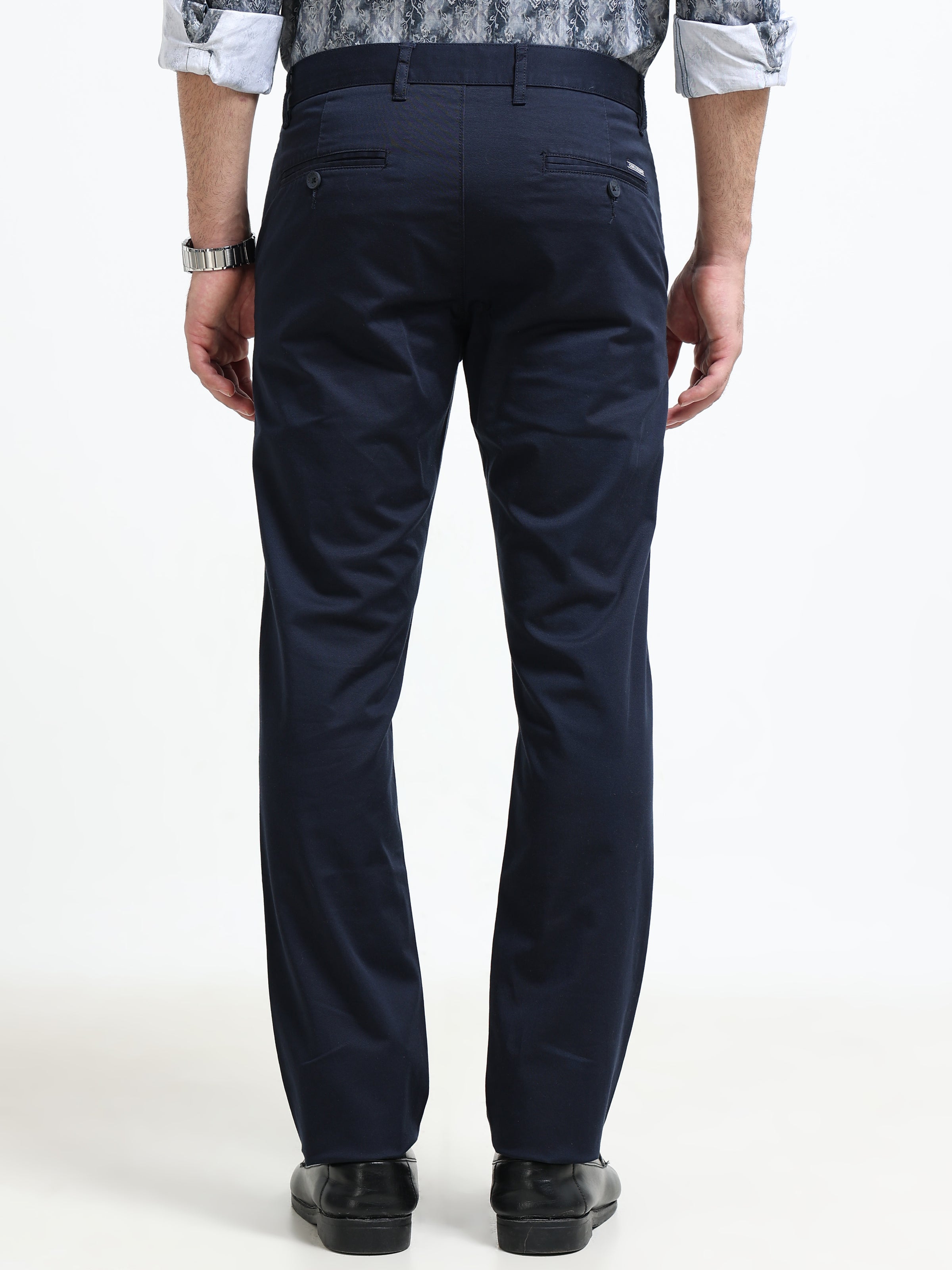 Men Navy  Solid Narrow Fit Casual Trousers