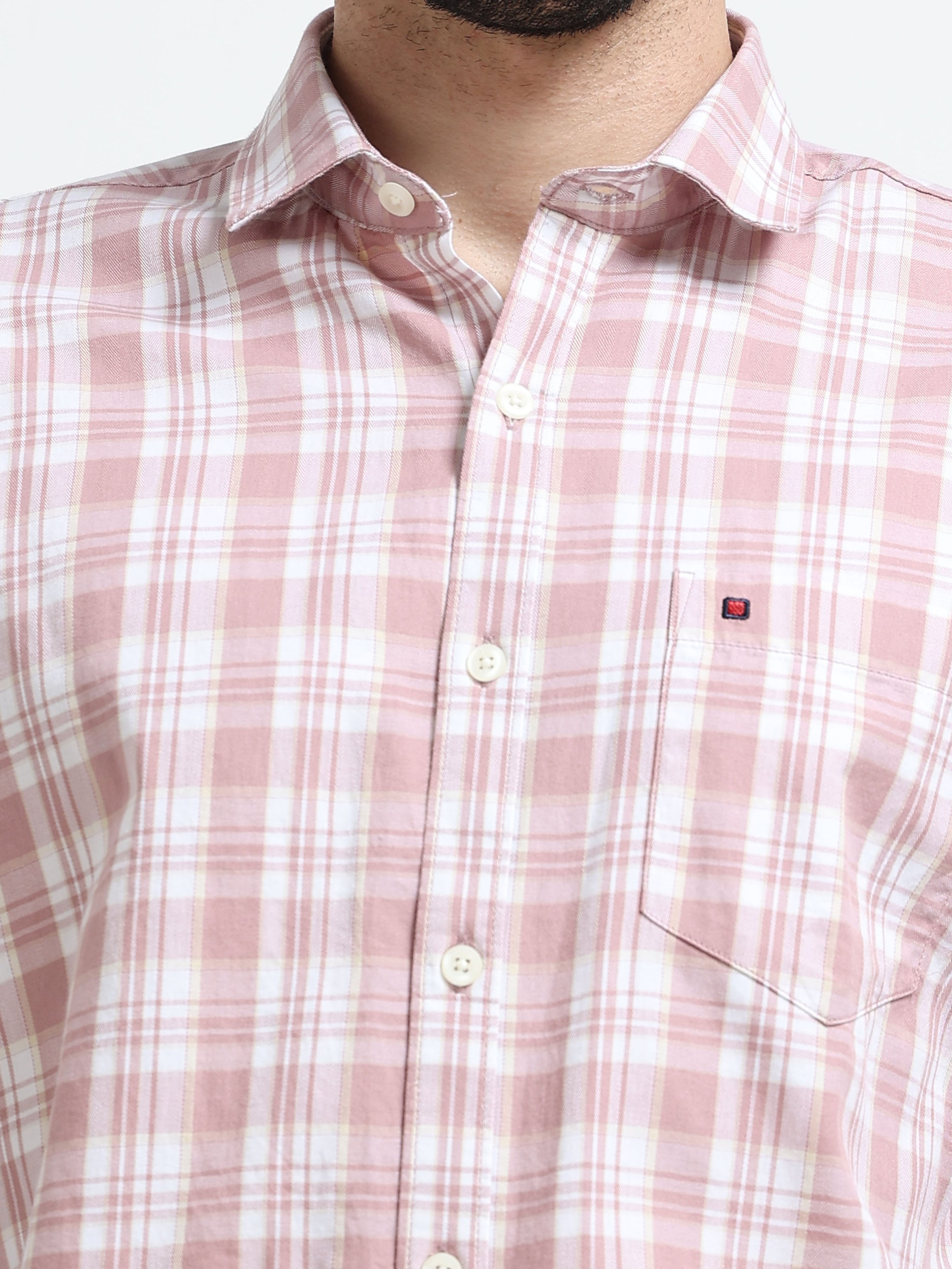 Light Pink Checked Slim Fit Casual Shirts