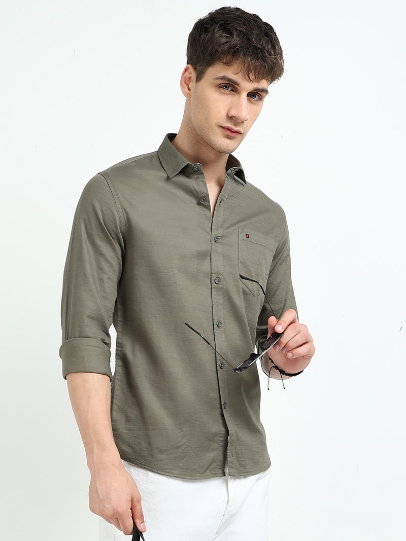 Green Solid Slim Fit Casual Shirts