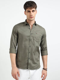Green Solid Slim Fit Casual Shirts