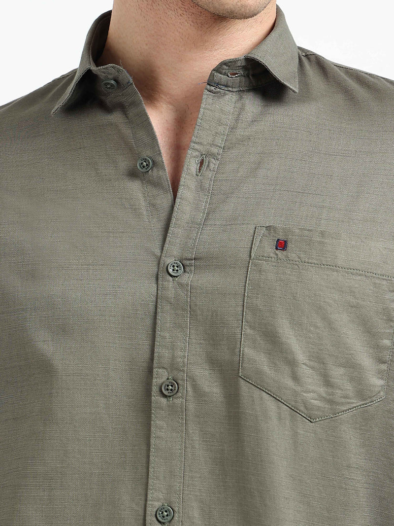 Green Solid Slim Fit Casual Shirts