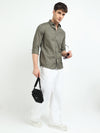 Green Solid Slim Fit Casual Shirts