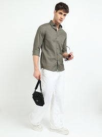 Green Solid Slim Fit Casual Shirts