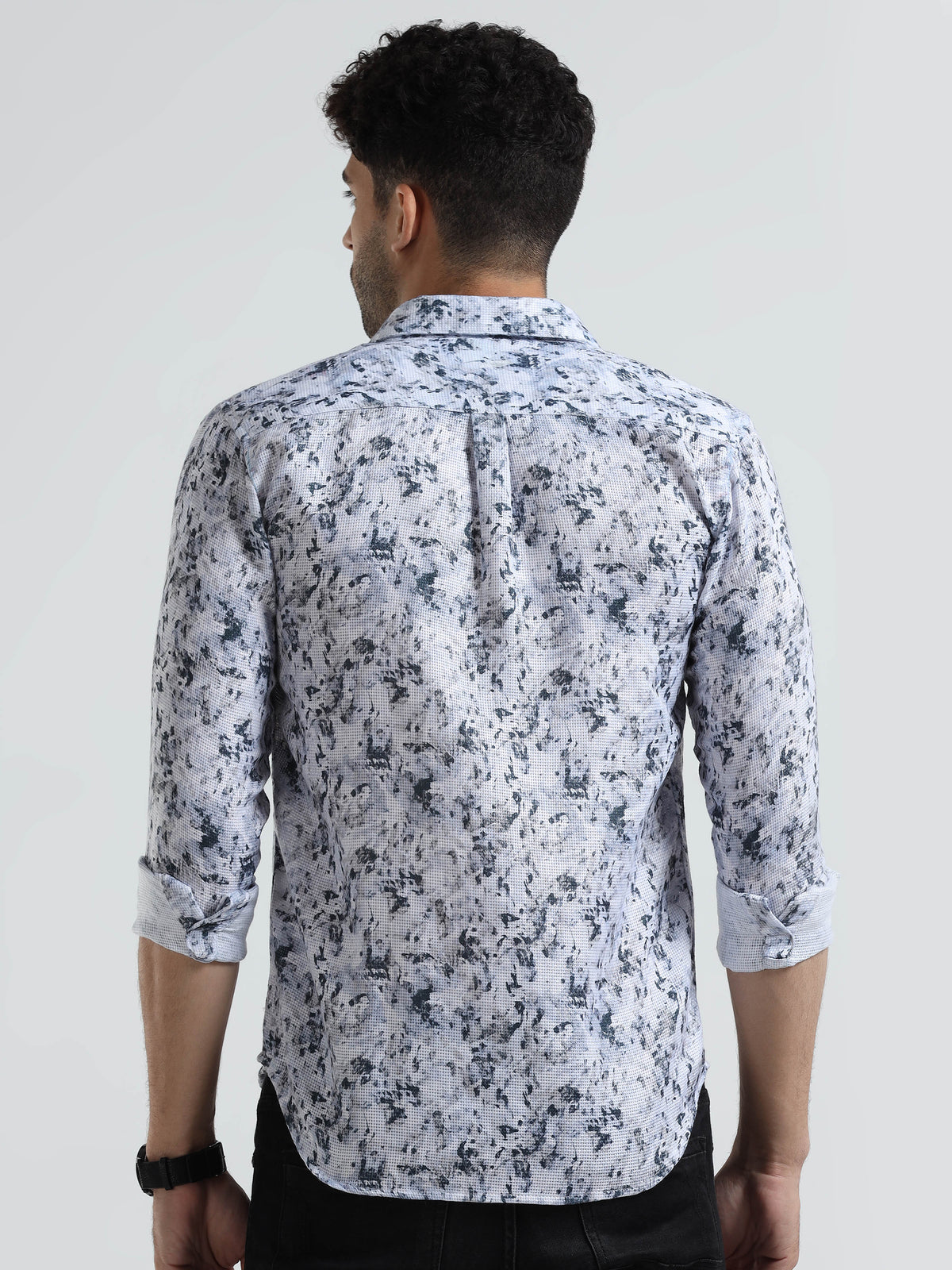 Shop Men's White Printed Full Sleeve Casual Slim Fit Shirt Online.