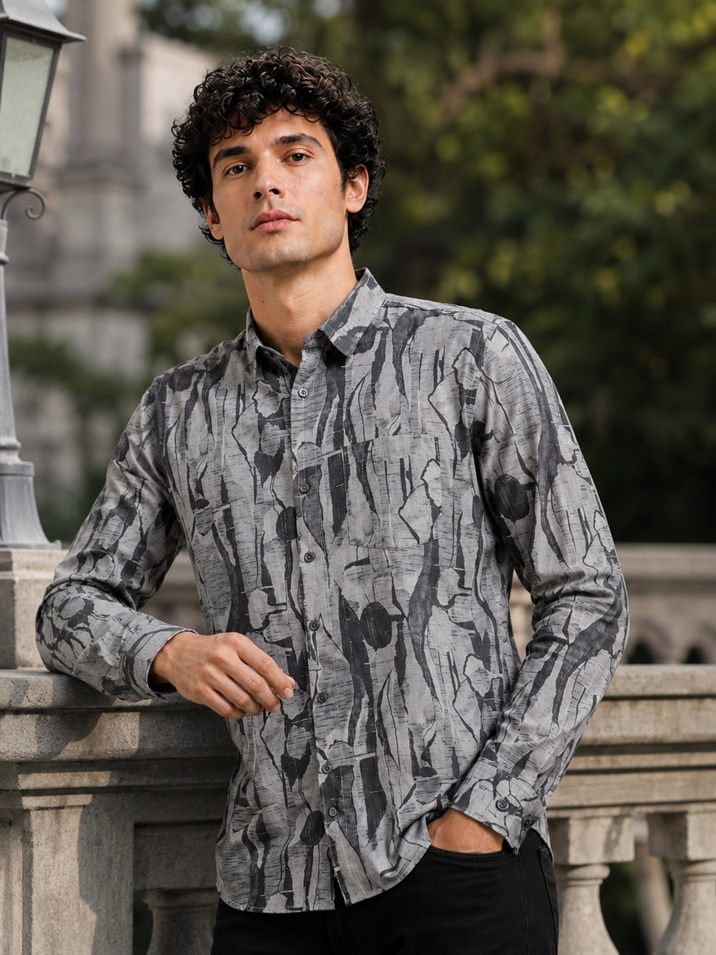Men Grey Slim Fit Abstract Printed Full Sleeve Casual Shirt
