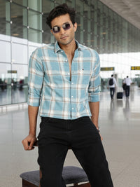 Men Blue Checkered Full Sleeve Slim Fit Casual Shirts