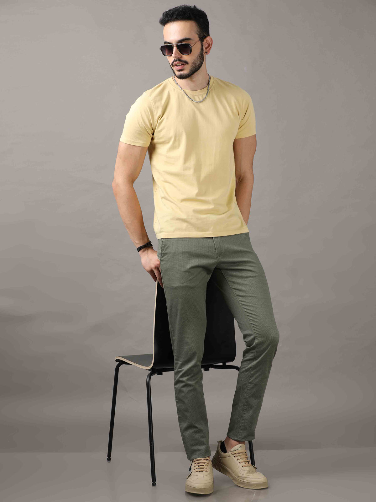 Shop Men's Olive Cotton Blend Narrow Fit Solid Causal Trouser Online.