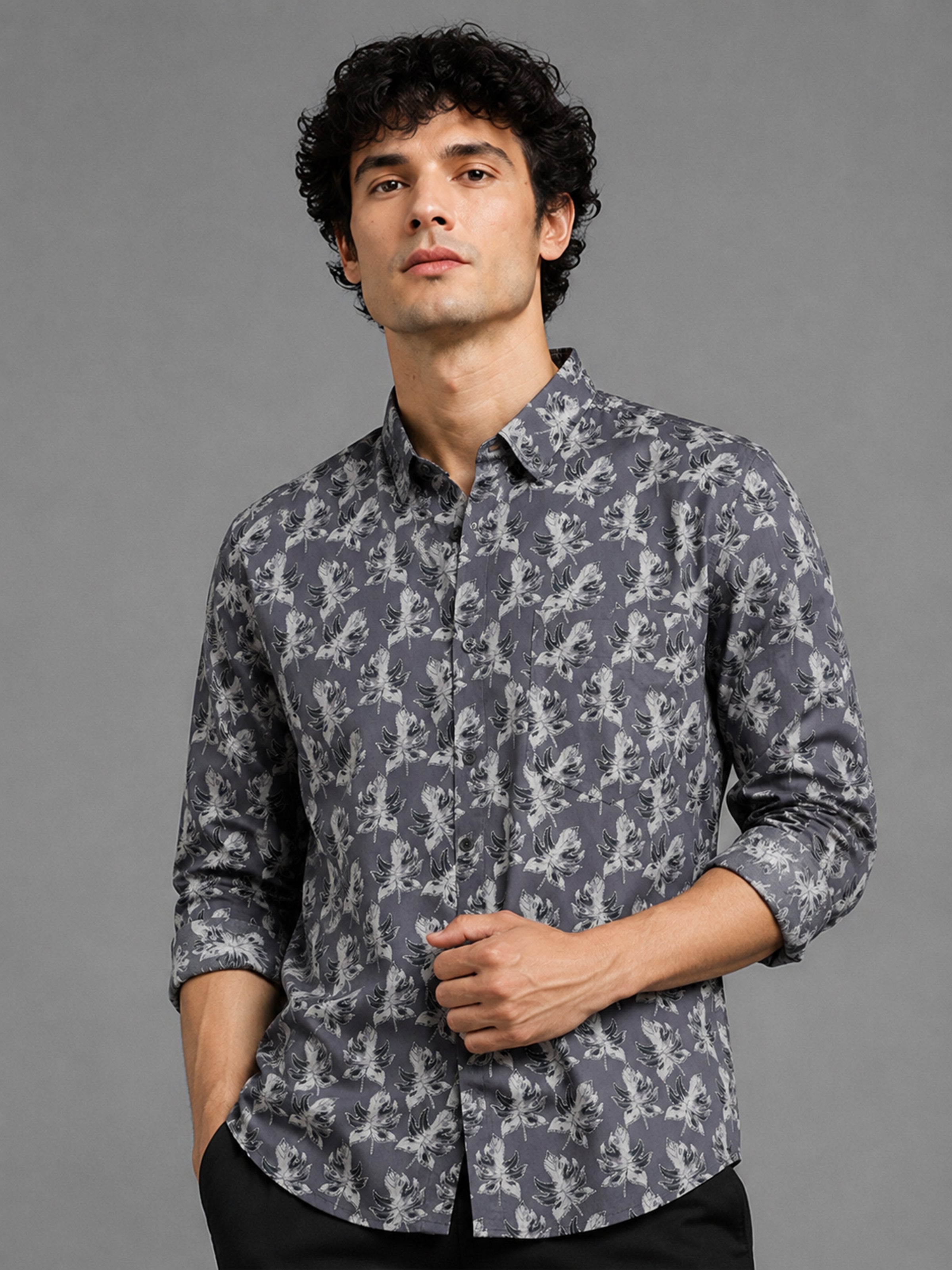 Men Grey Slim Fit Leaf Printed Full Sleeve Casual Shirt