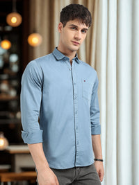 Blue Solid Slim Fit Casual Shirts