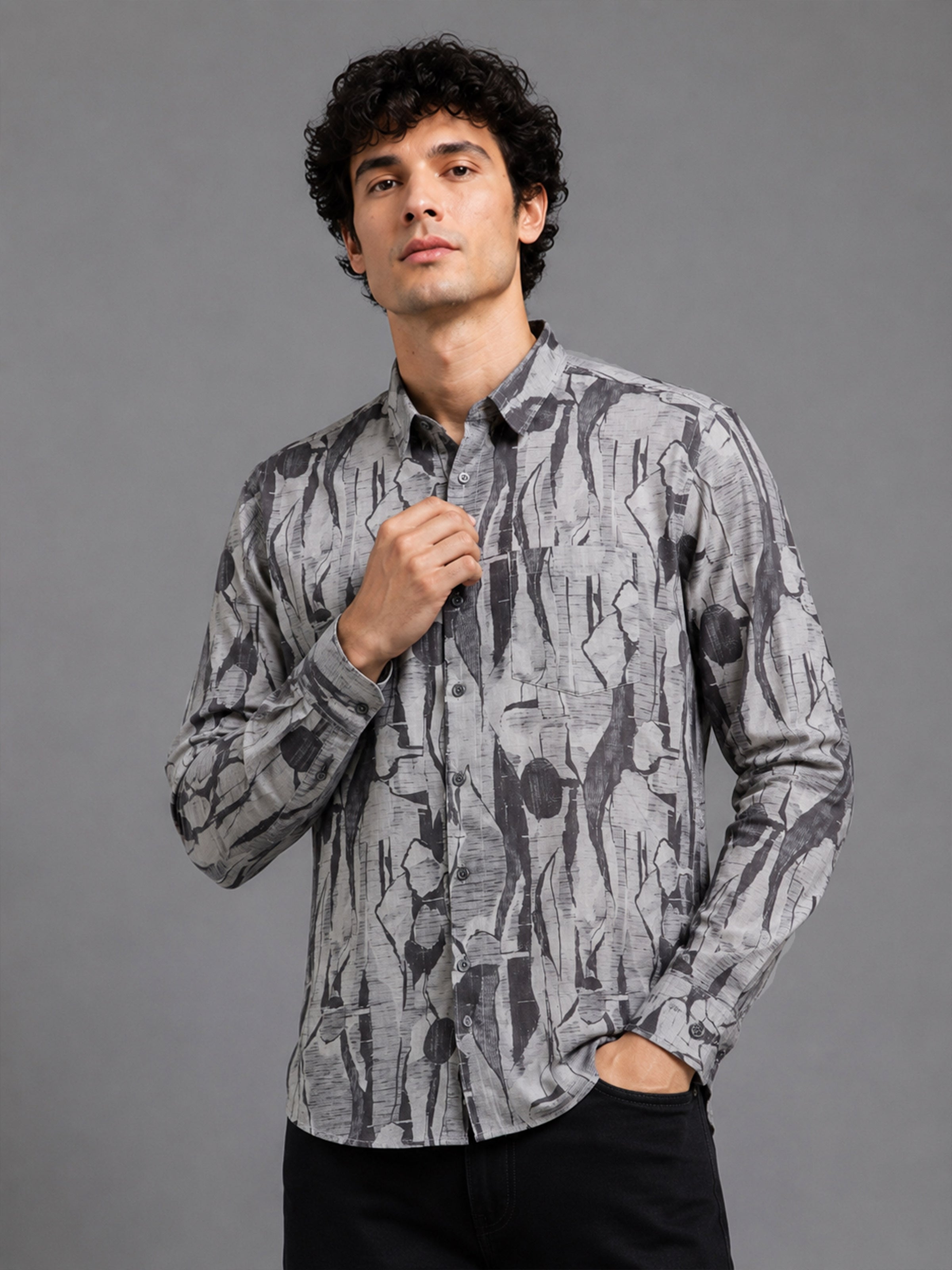 Men Grey Slim Fit Abstract Printed Full Sleeve Casual Shirt
