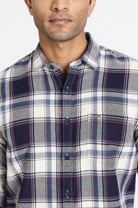 Men White Textured Check Full Sleeve Slim Fit Casual Shirts
