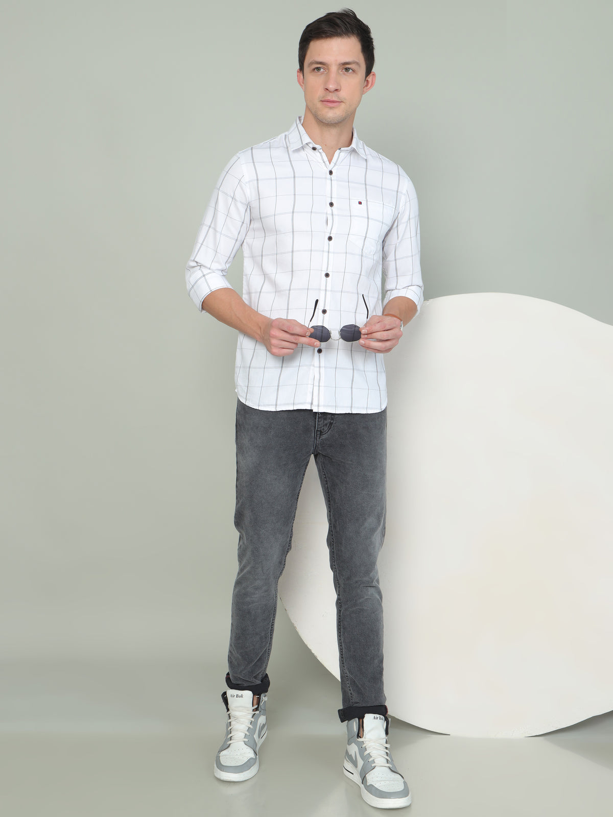 Men's White Slim Fit Checks Full Sleeves Casual Shirts