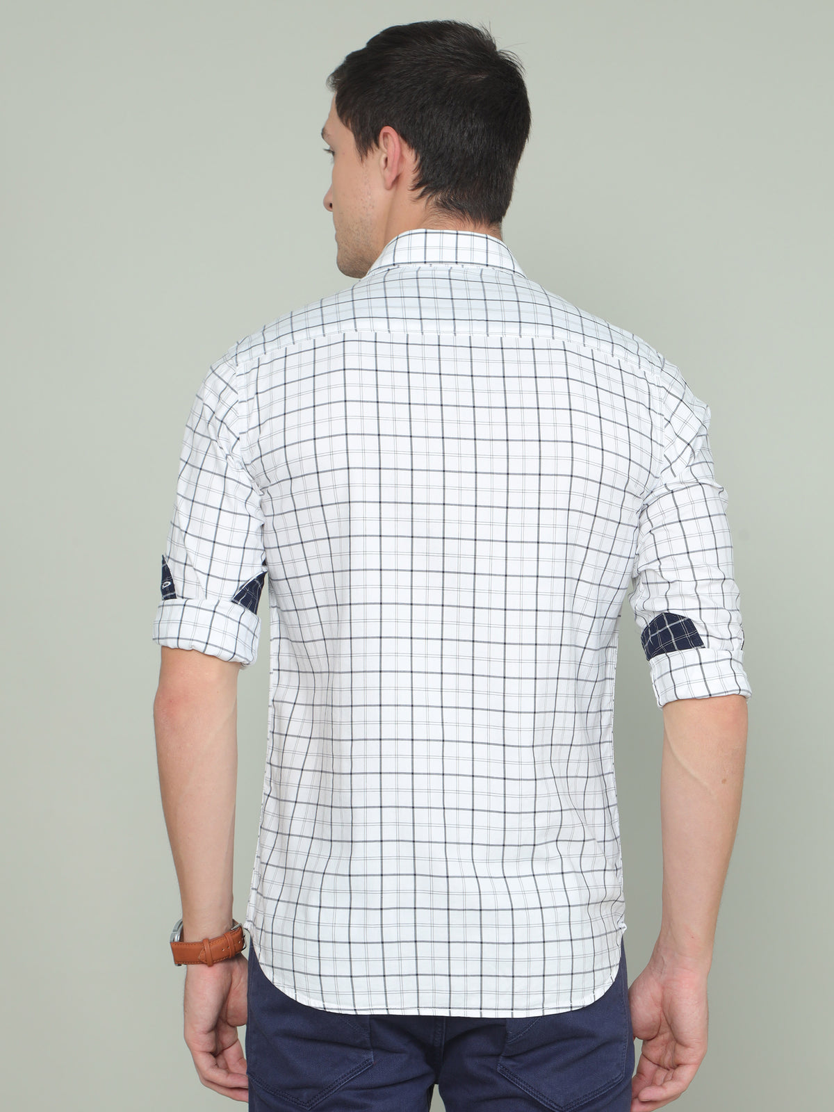 Shop Men's White Slim Fit Checks Full Sleeves Casual Shirts Online.