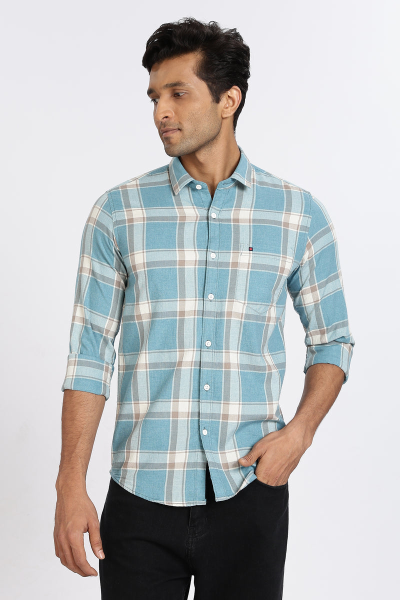 Men Blue Checkered Full Sleeve Slim Fit Casual Shirts