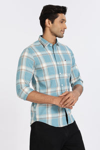 Men Blue Checkered Full Sleeve Slim Fit Casual Shirts