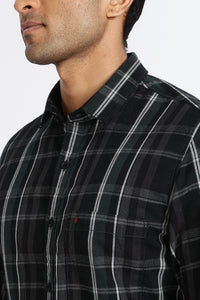 Men Green Checkered  Full Sleeve Slim Fit Casual Shirt