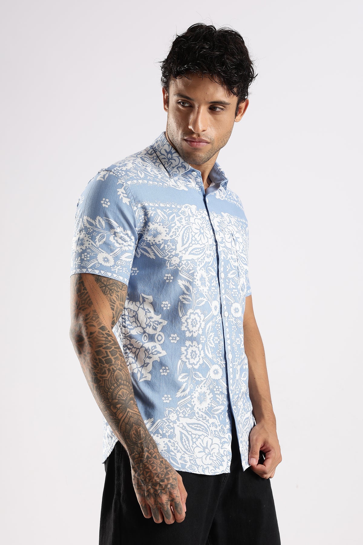 Blue Floral Printed Slim Fit Cotton Half Sleeve Casual Shirt