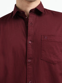 Maroon Solid Slim Fit Casual Shirts