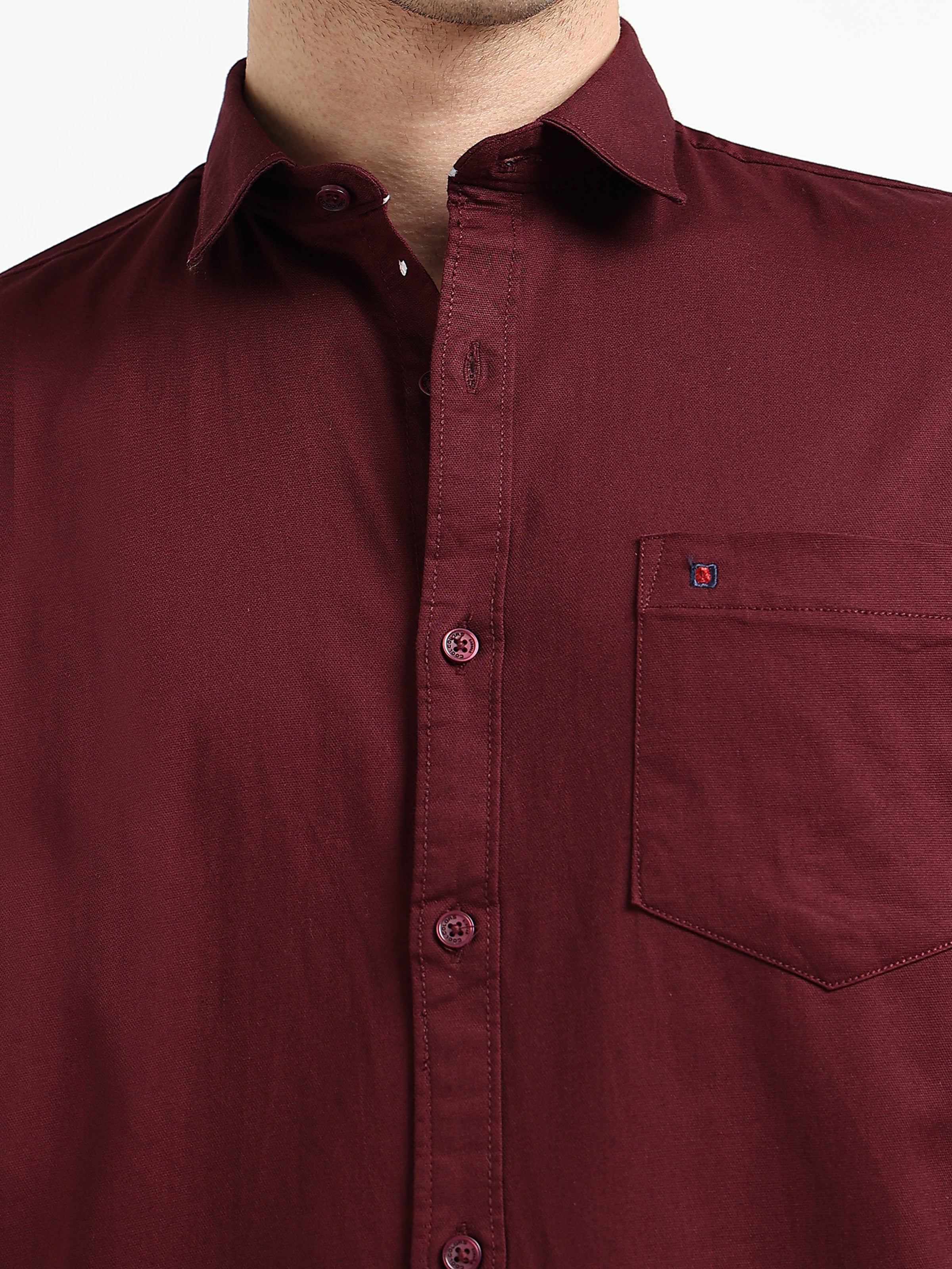 Maroon Solid Slim Fit Casual Shirts