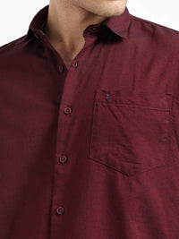 Maroon Solid Slim Fit Casual Shirts