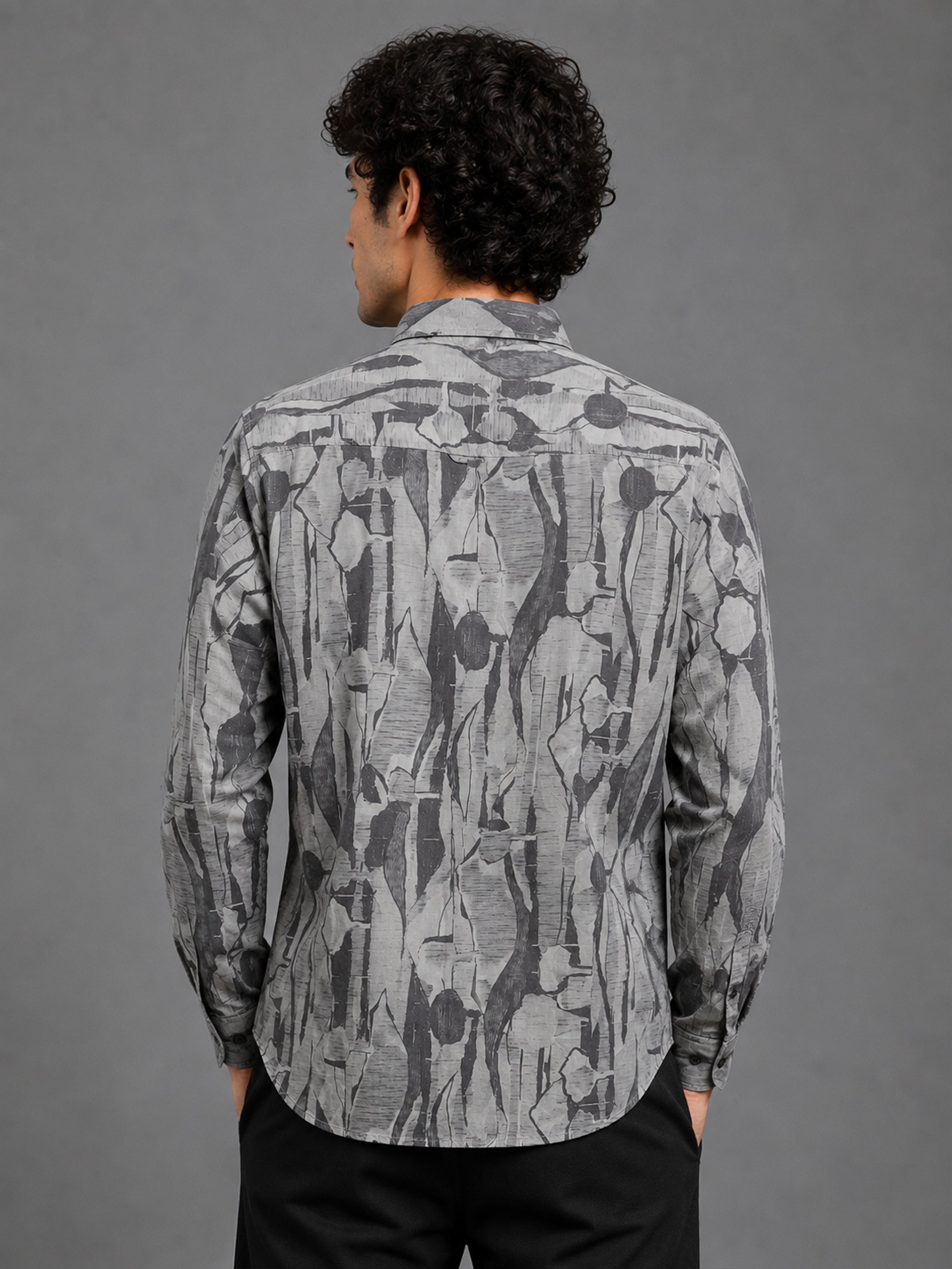 Men Grey Slim Fit Abstract Printed Full Sleeve Casual Shirt